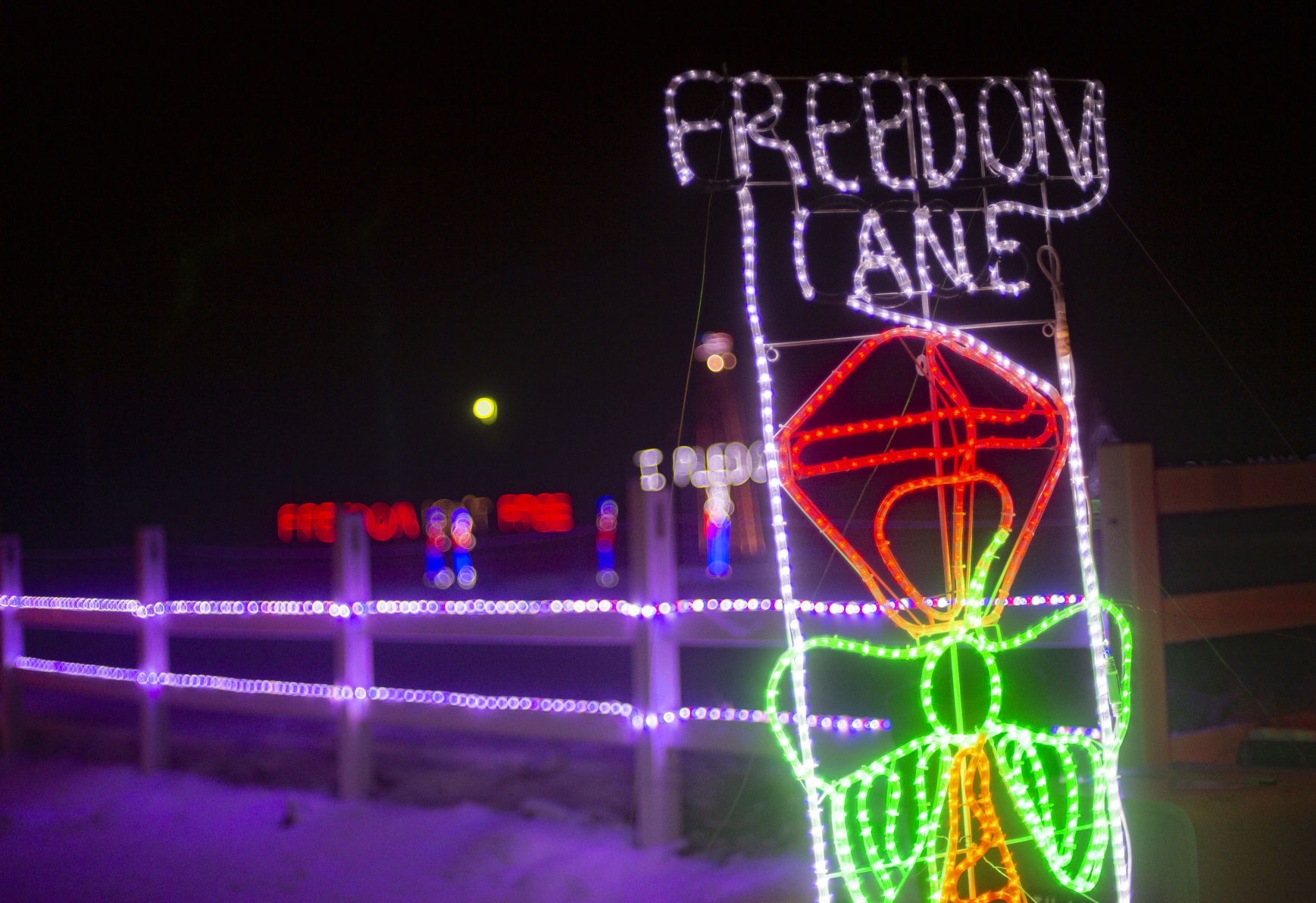 Holiday light displays
